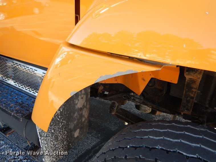 image for item JI9365 2006 International 7400  flatbed truck