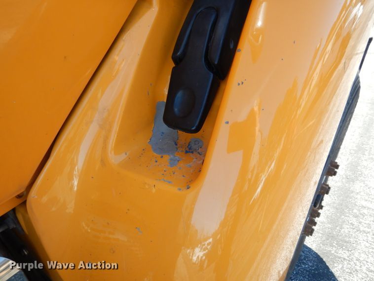 image for item JI9365 2006 International 7400  flatbed truck