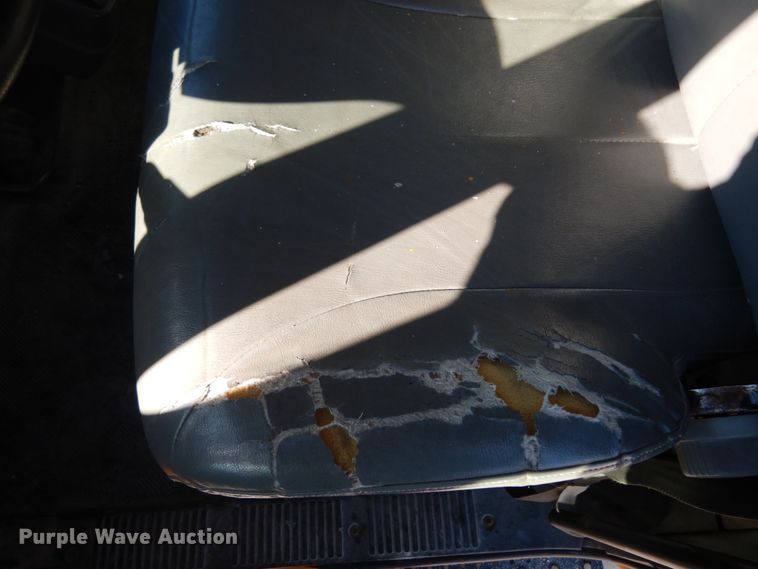 image for item JI9365 2006 International 7400  flatbed truck