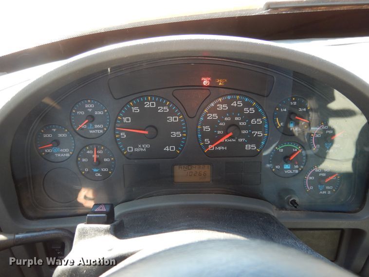 image for item JI9365 2006 International 7400  flatbed truck