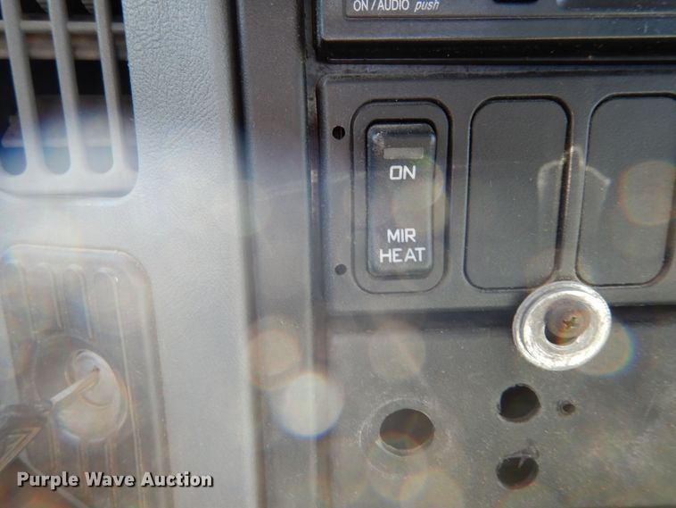 image for item JI9365 2006 International 7400  flatbed truck