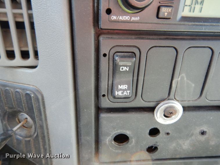 image for item JI9365 2006 International 7400  flatbed truck