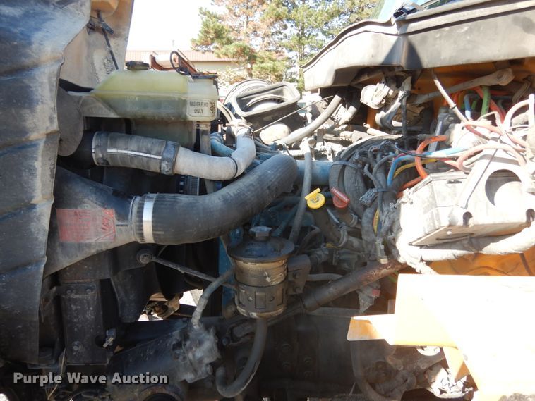 image for item JI9365 2006 International 7400  flatbed truck