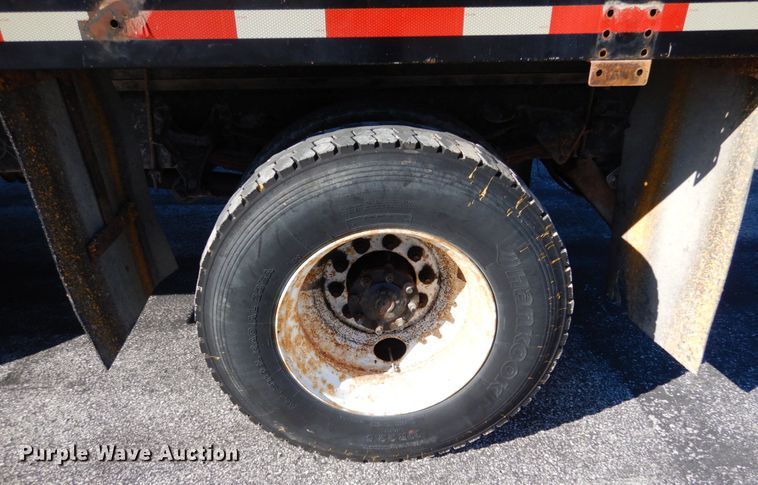 image for item JI9365 2006 International 7400  flatbed truck