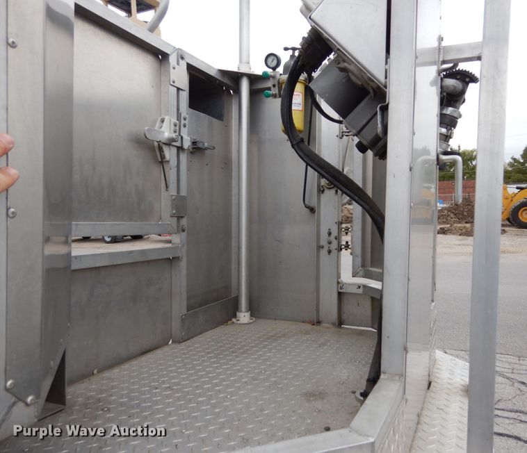 image for item JI9379 1984 Sutphen  ladder fire truck