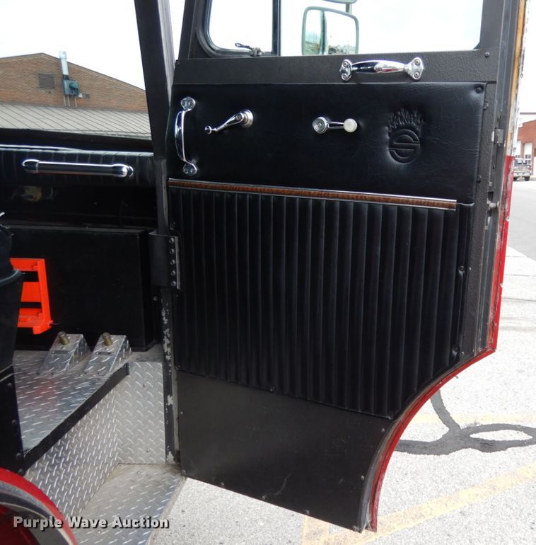 image for item JI9379 1984 Sutphen  ladder fire truck