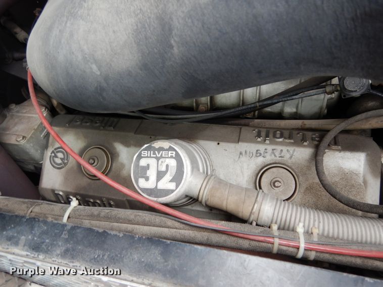 image for item JI9379 1984 Sutphen  ladder fire truck