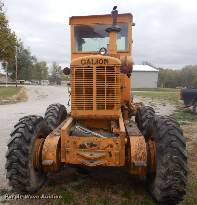 image for item JS9209 1970 Galion 104B  rigid frame motor grader