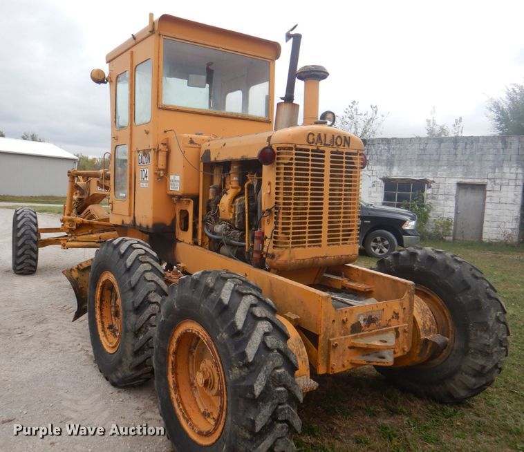 image for item JS9209 1970 Galion 104B  rigid frame motor grader