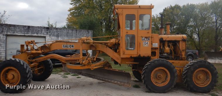 image for item JS9209 1970 Galion 104B  rigid frame motor grader