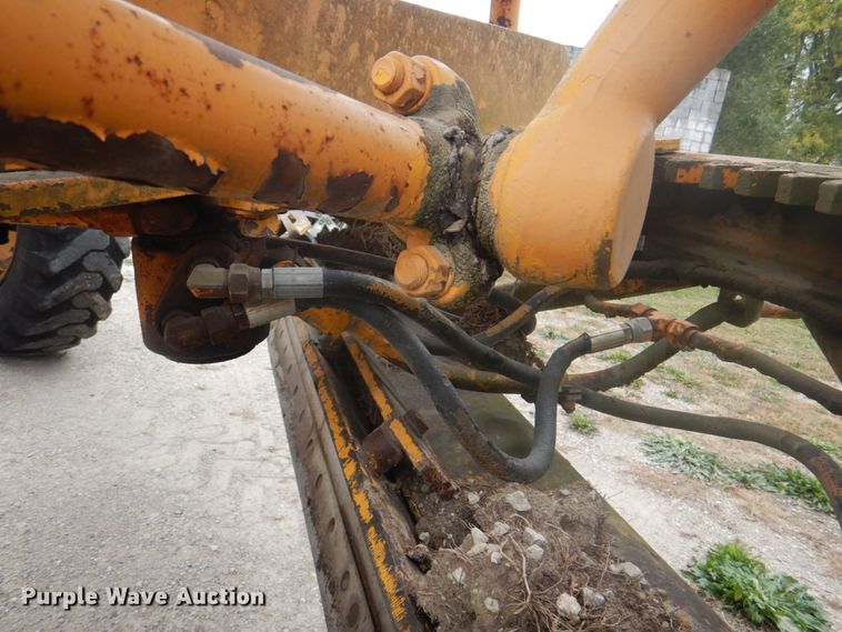 image for item JS9209 1970 Galion 104B  rigid frame motor grader