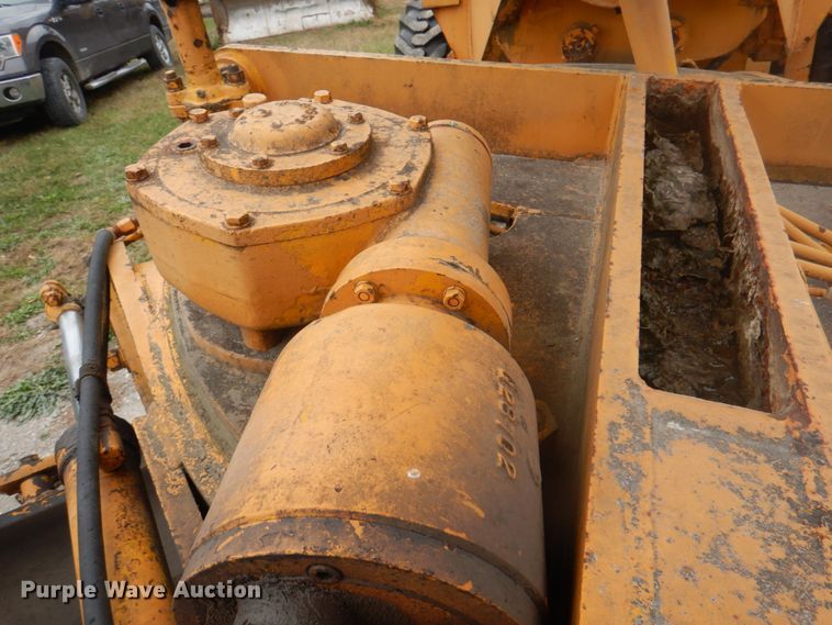 image for item JS9209 1970 Galion 104B  rigid frame motor grader