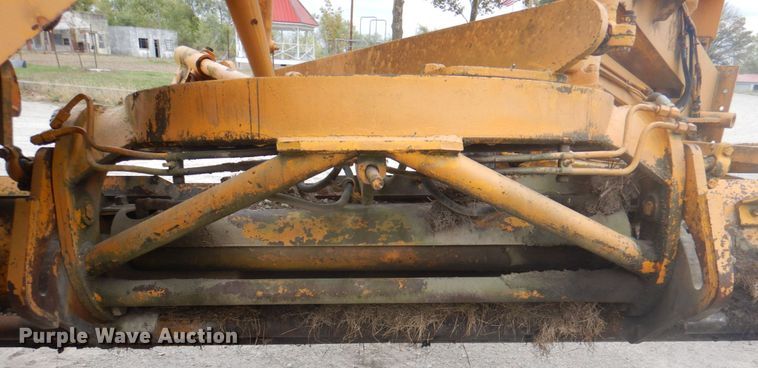image for item JS9209 1970 Galion 104B  rigid frame motor grader