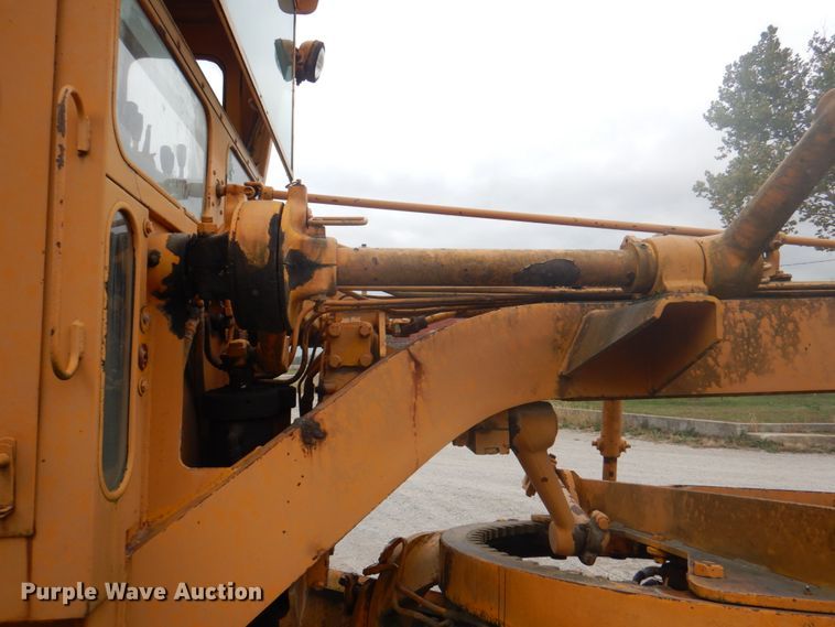 image for item JS9209 1970 Galion 104B  rigid frame motor grader