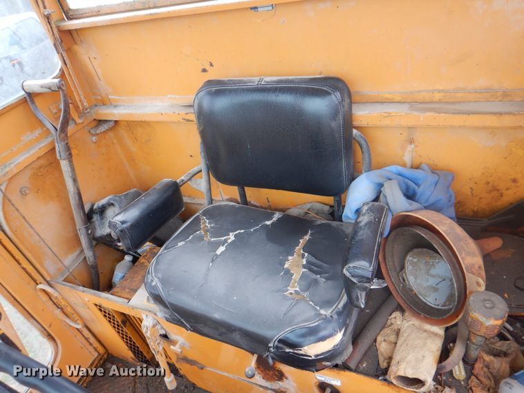 image for item JS9209 1970 Galion 104B  rigid frame motor grader