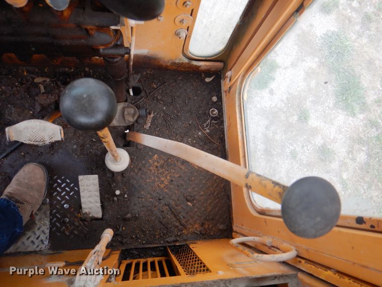 image for item JS9209 1970 Galion 104B  rigid frame motor grader