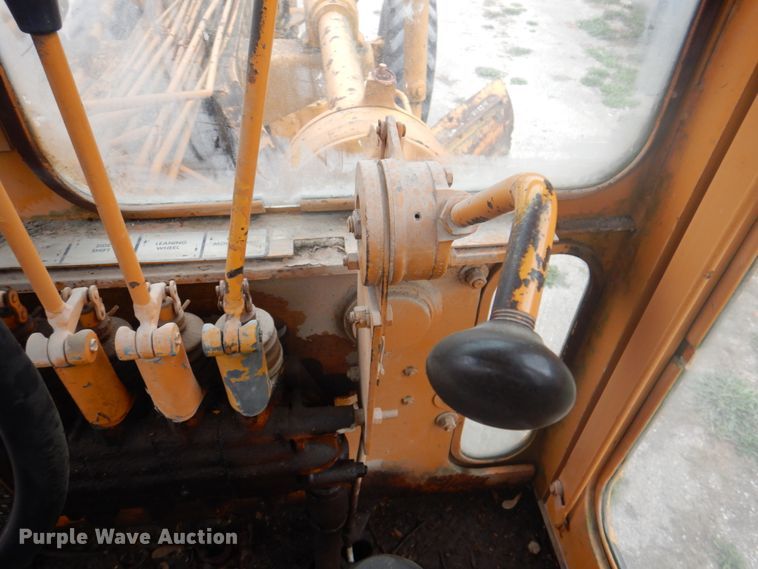 image for item JS9209 1970 Galion 104B  rigid frame motor grader