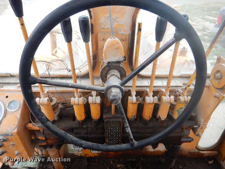 image for item JS9209 1970 Galion 104B  rigid frame motor grader