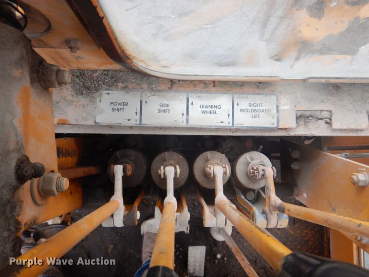 image for item JS9209 1970 Galion 104B  rigid frame motor grader