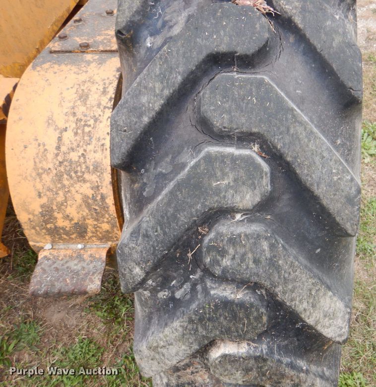 image for item JS9209 1970 Galion 104B  rigid frame motor grader