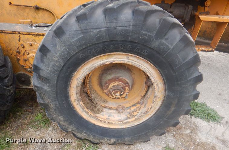 image for item JS9209 1970 Galion 104B  rigid frame motor grader