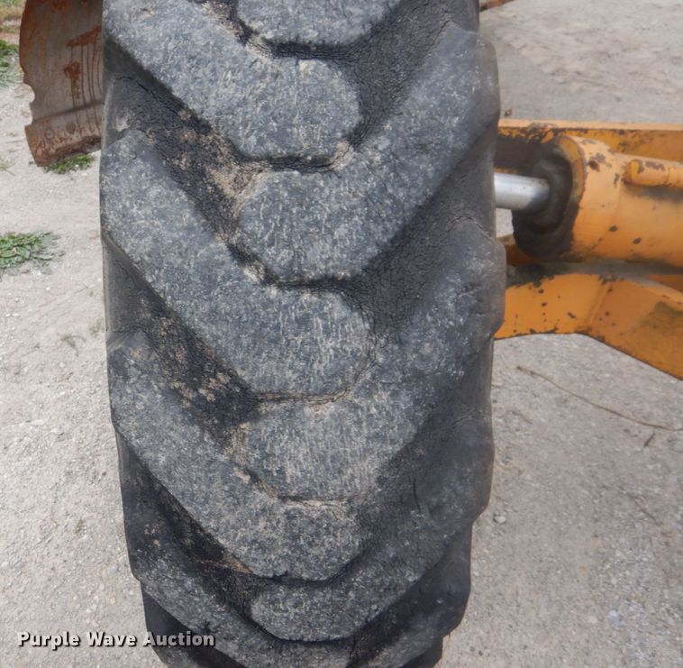 image for item JS9209 1970 Galion 104B  rigid frame motor grader