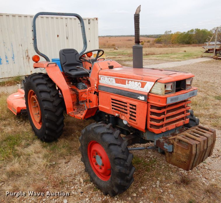 image for item JT9469 Kubota L2850  MFWD tractor