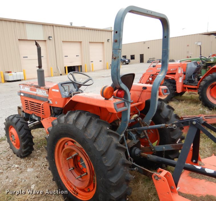 image for item JT9469 Kubota L2850  MFWD tractor
