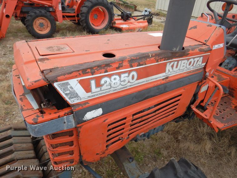 image for item JT9469 Kubota L2850  MFWD tractor