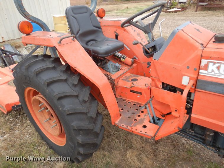 image for item JT9469 Kubota L2850  MFWD tractor