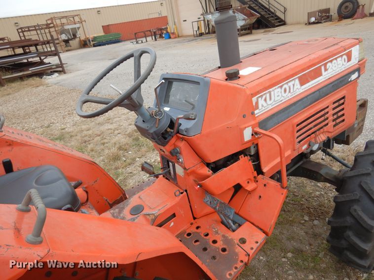 image for item JT9469 Kubota L2850  MFWD tractor