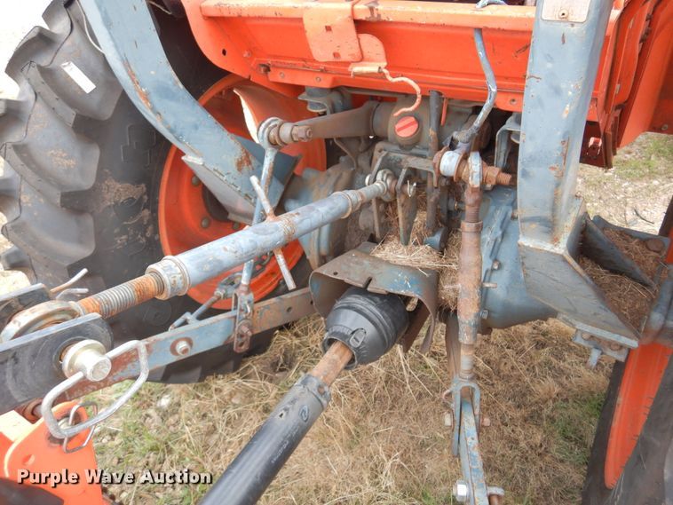 image for item JT9469 Kubota L2850  MFWD tractor