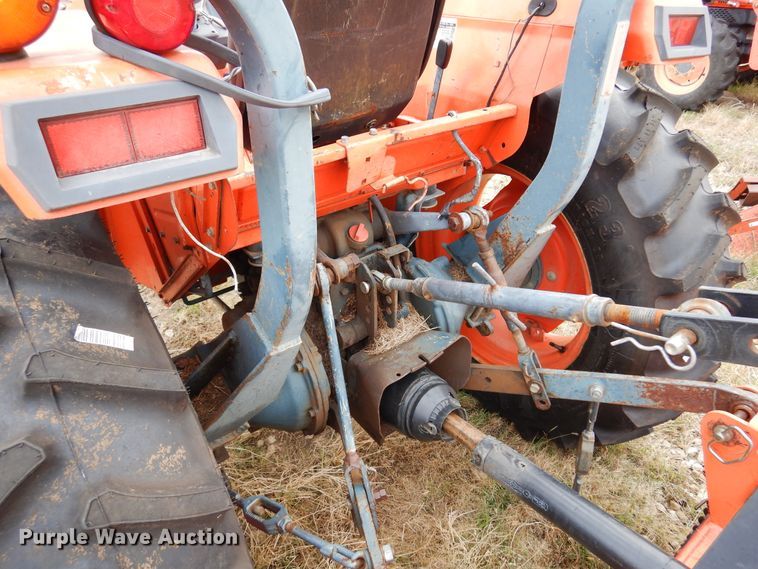 image for item JT9469 Kubota L2850  MFWD tractor