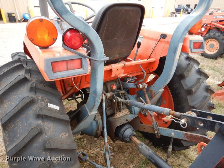 image for item JT9469 Kubota L2850  MFWD tractor