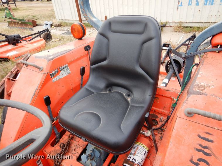 image for item JT9469 Kubota L2850  MFWD tractor