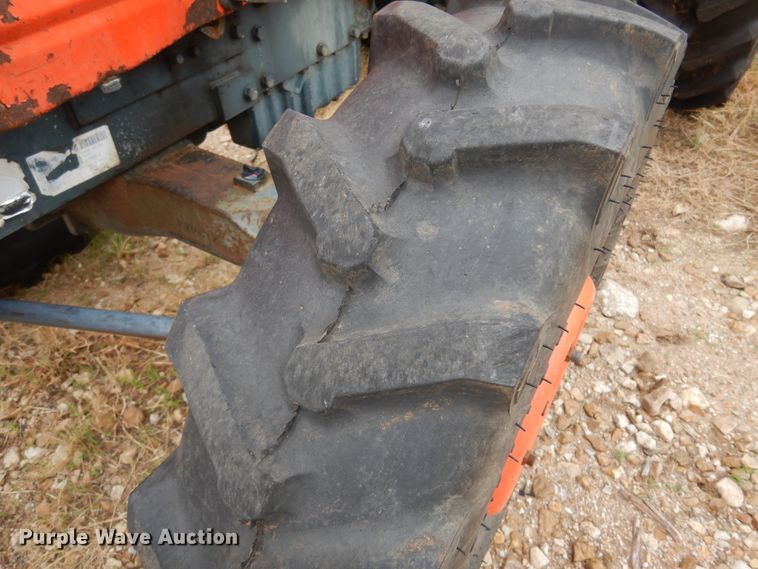 image for item JT9469 Kubota L2850  MFWD tractor