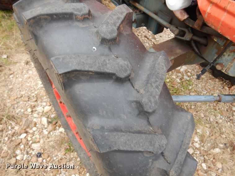 image for item JT9469 Kubota L2850  MFWD tractor