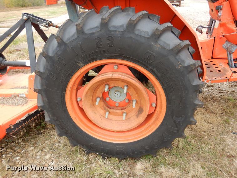 image for item JT9469 Kubota L2850  MFWD tractor