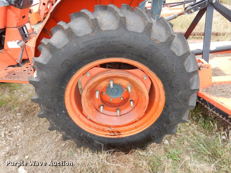 image for item JT9469 Kubota L2850  MFWD tractor
