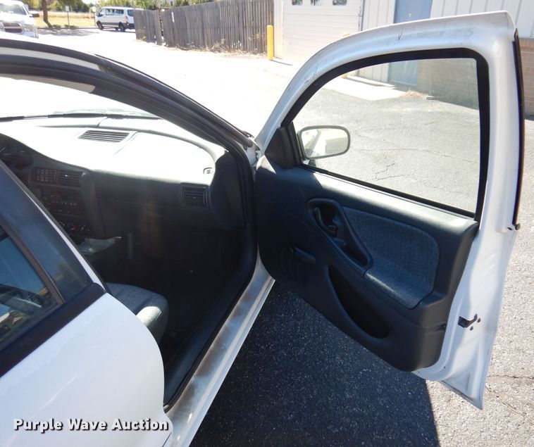 image for item JT9479 2004 Chevrolet Cavalier