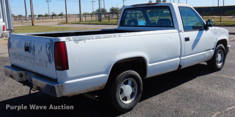 image for item JT9481 1993 Chevrolet Silverado 1500  pickup truck
