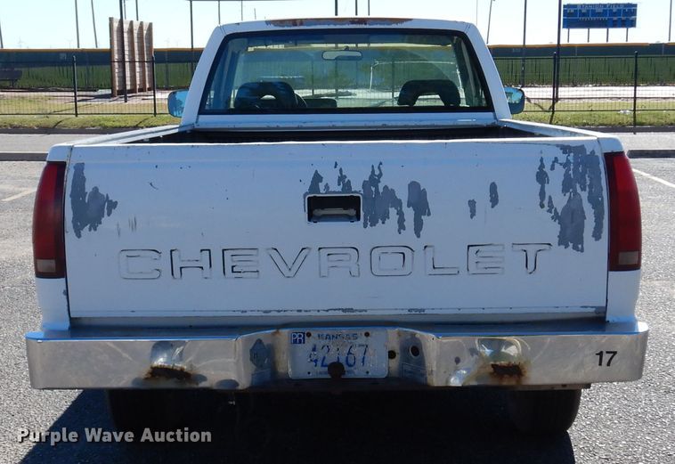 image for item JT9481 1993 Chevrolet Silverado 1500  pickup truck