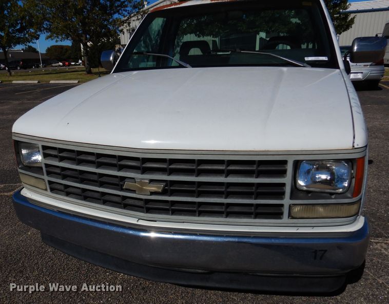 image for item JT9481 1993 Chevrolet Silverado 1500  pickup truck