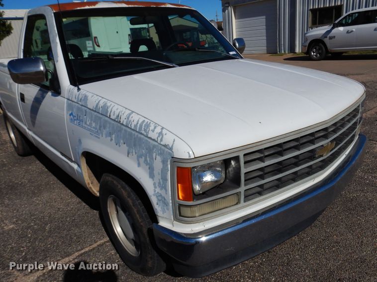 image for item JT9481 1993 Chevrolet Silverado 1500  pickup truck