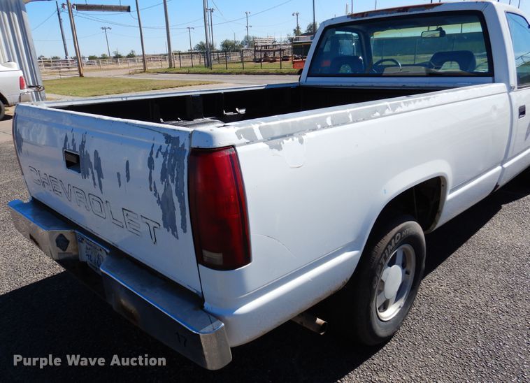 image for item JT9481 1993 Chevrolet Silverado 1500  pickup truck