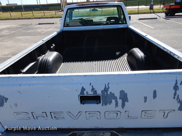 image for item JT9481 1993 Chevrolet Silverado 1500  pickup truck