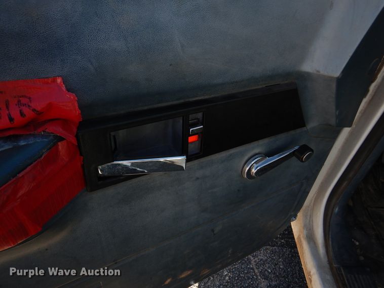 image for item JT9481 1993 Chevrolet Silverado 1500  pickup truck