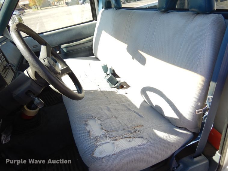 image for item JT9481 1993 Chevrolet Silverado 1500  pickup truck