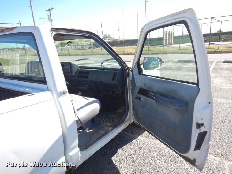 image for item JT9481 1993 Chevrolet Silverado 1500  pickup truck