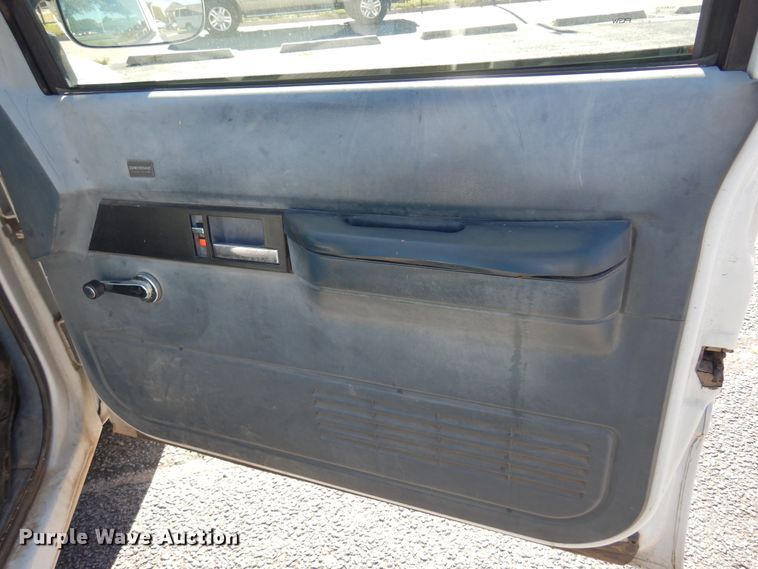 image for item JT9481 1993 Chevrolet Silverado 1500  pickup truck